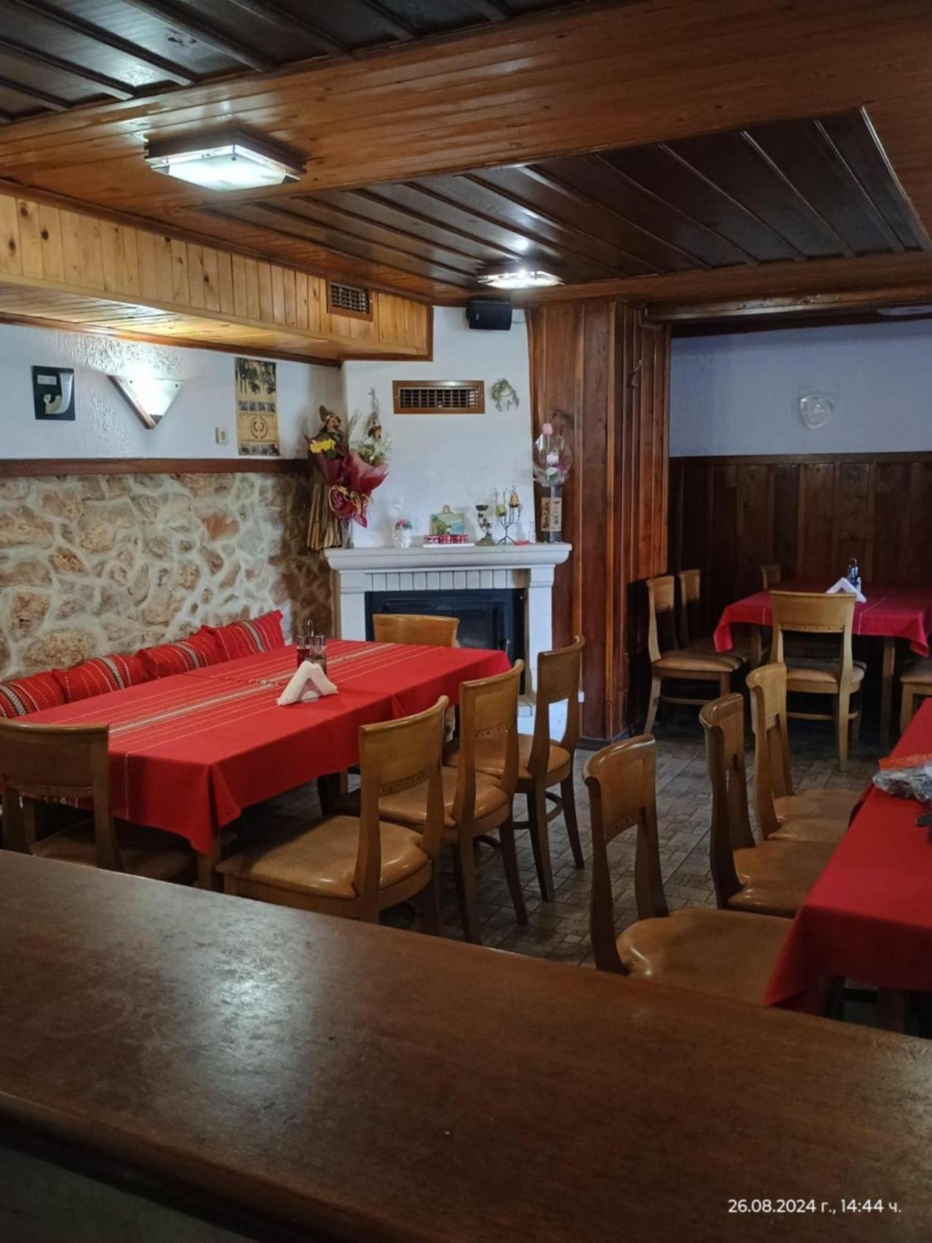 Къща За Гости Билдникс Malko Turnovo Exterior photo